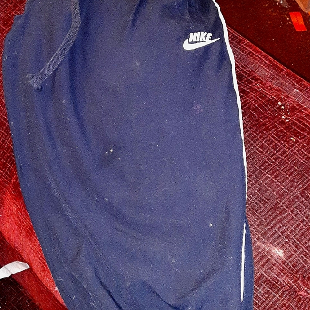 Woman's nike capris